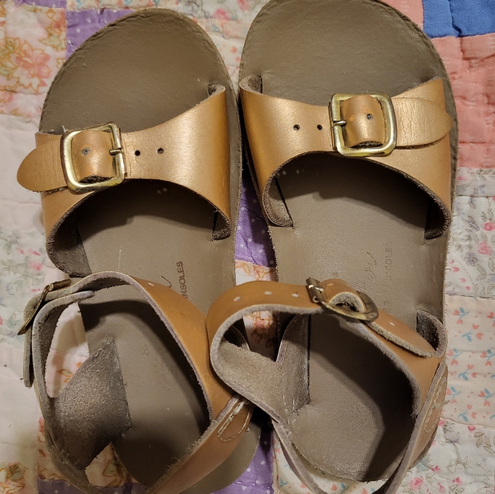Leather Sun san salt water sandals/Sandals by hoy ,girls 9